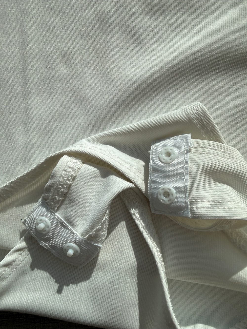 TCEC White Sleeveless Turtleneck Bodysuit - Picture 4 of 4